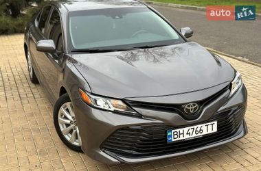 Седан Toyota Camry 2017 в Одессе
