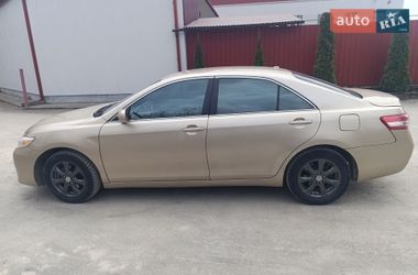 Седан Toyota Camry 2011 в Каменец-Подольском