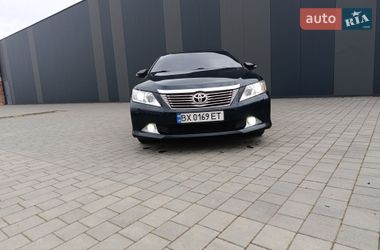 Седан Toyota Camry 2011 в Хмельницком