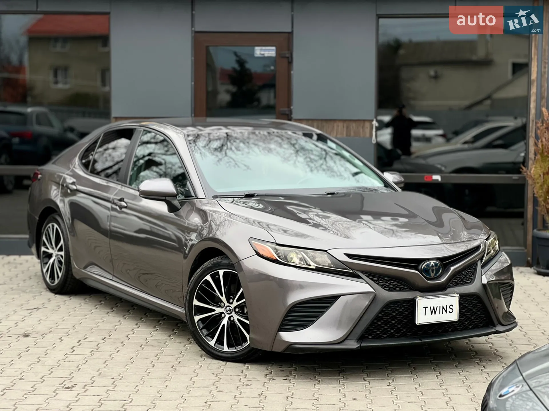 2017 Toyota Camry - мініатюра 2