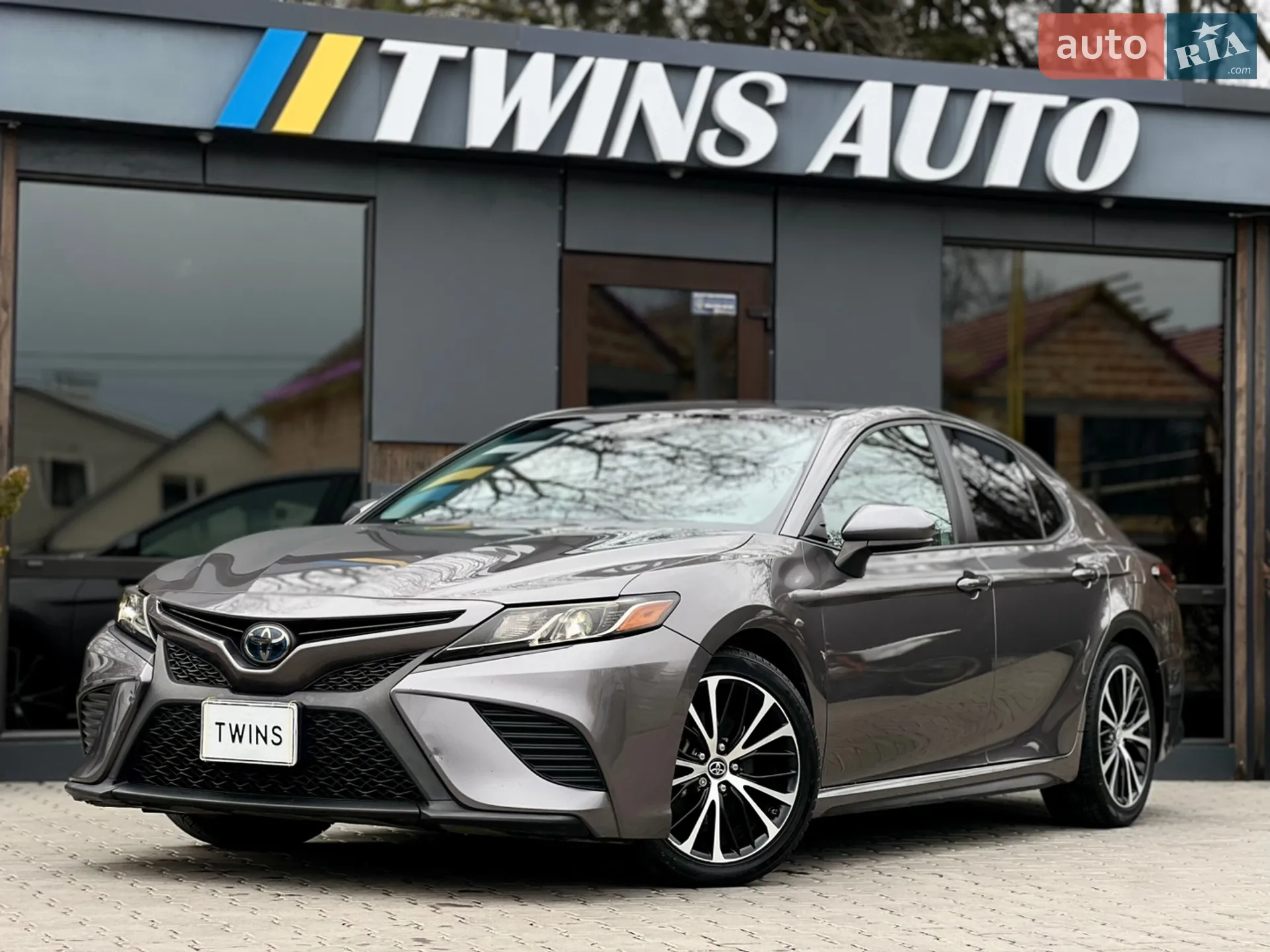 2017 Toyota Camry - мініатюра 12