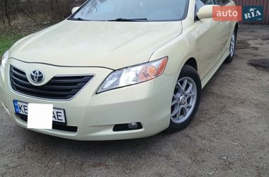 Седан Toyota Camry 2006 в Днепре