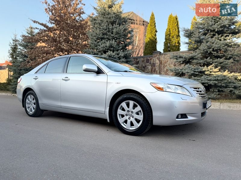Седан Toyota Camry 2007 в Киеве