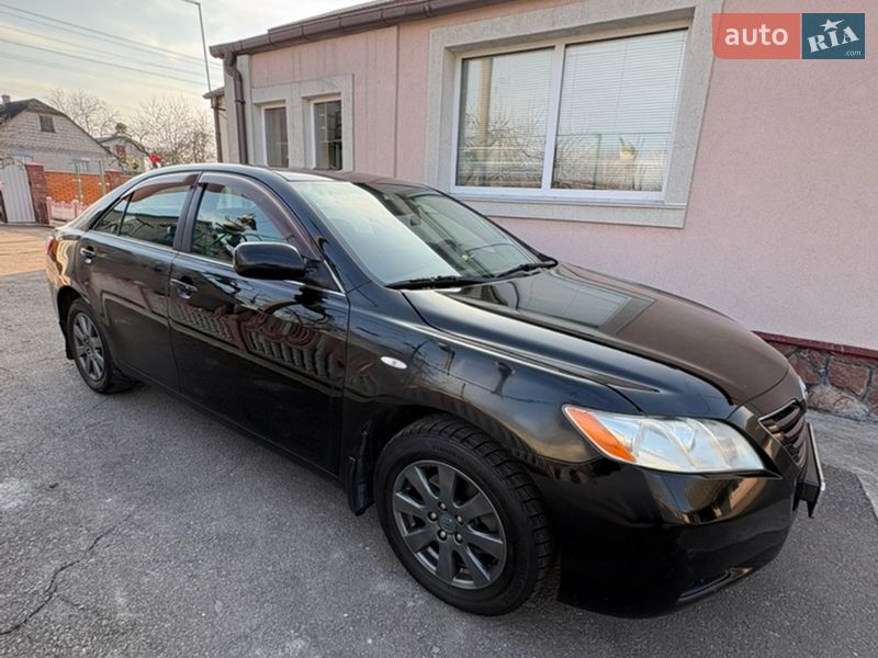 Седан Toyota Camry 2008 в Киеве