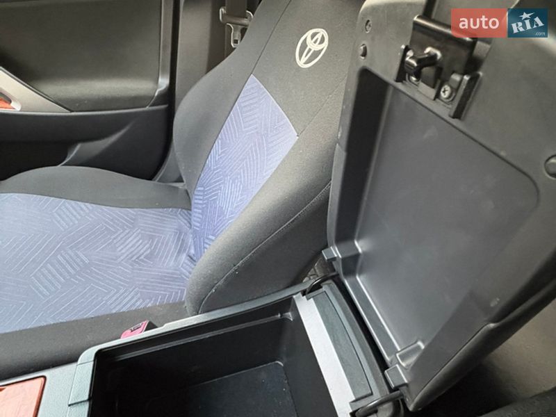 Седан Toyota Camry 2008 в Киеве