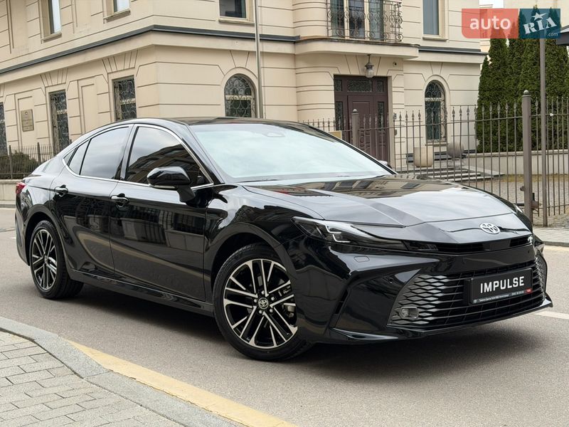 Toyota Camry 2025