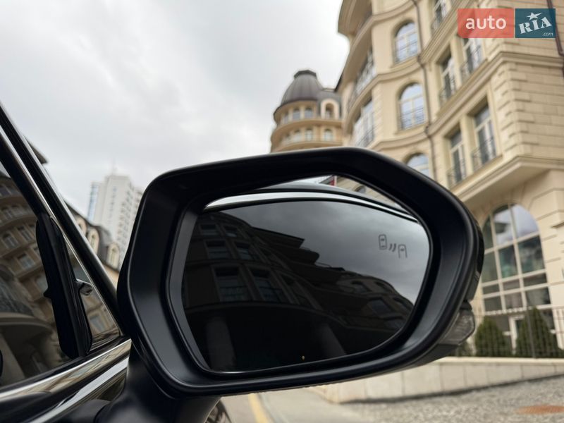 Седан Toyota Camry 2025 в Киеве