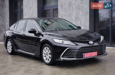 Седан Toyota Camry 2021 в Львове