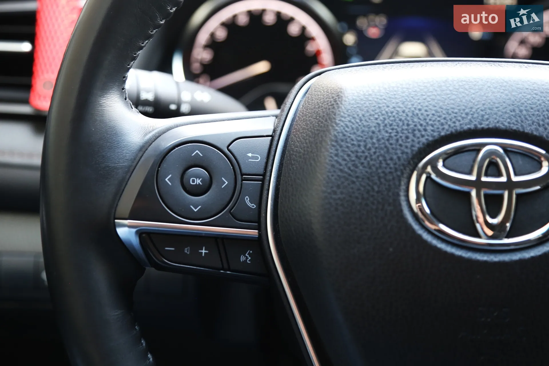 2020 Toyota Camry - мініатюра 32