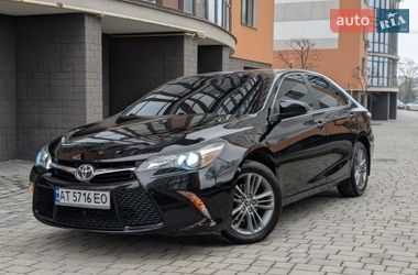 Седан Toyota Camry 2015 в Ивано-Франковске