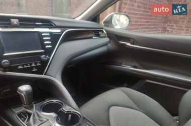 Седан Toyota Camry 2018 в Чернигове