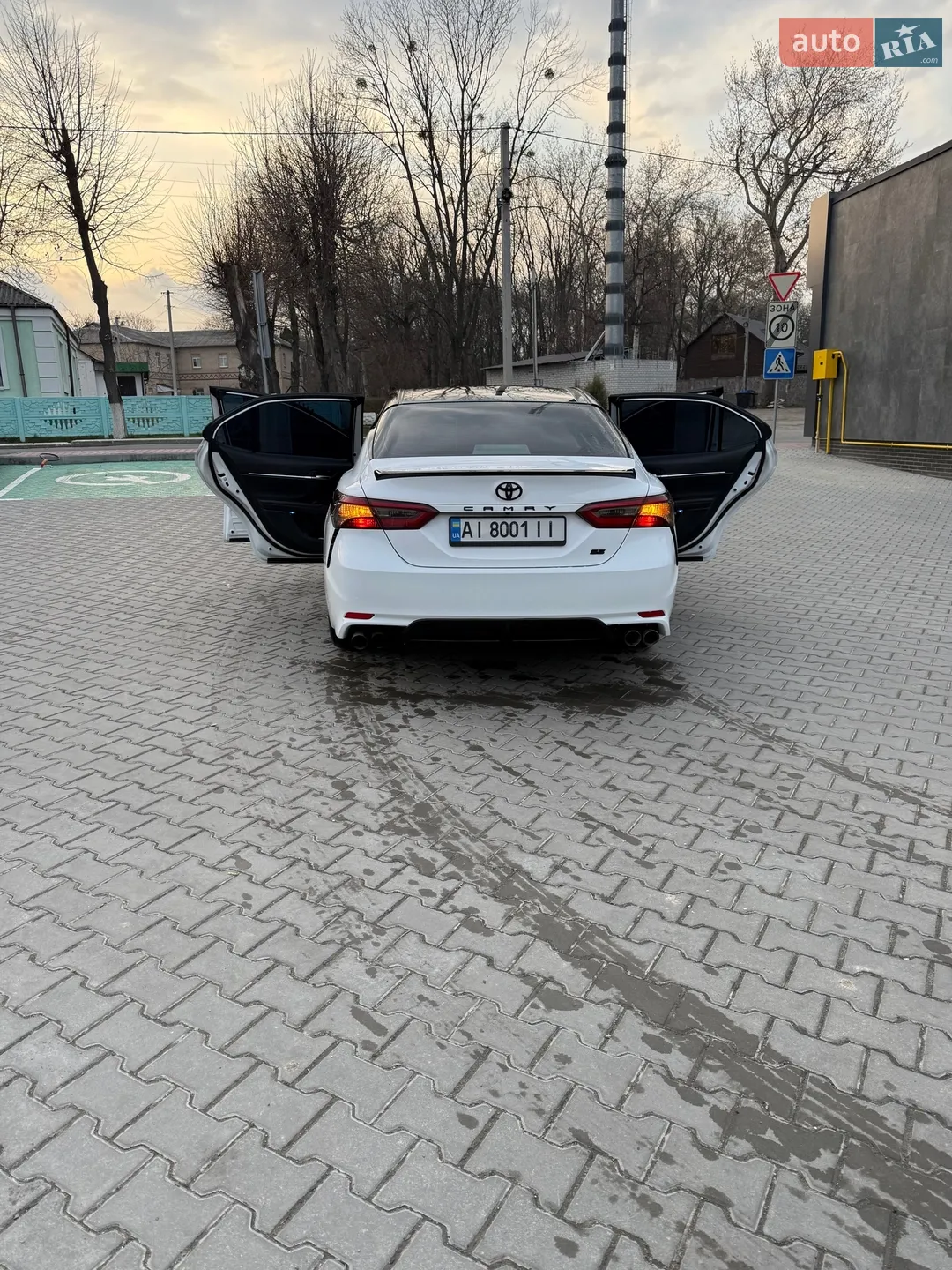 2018 Toyota Camry - мініатюра 5