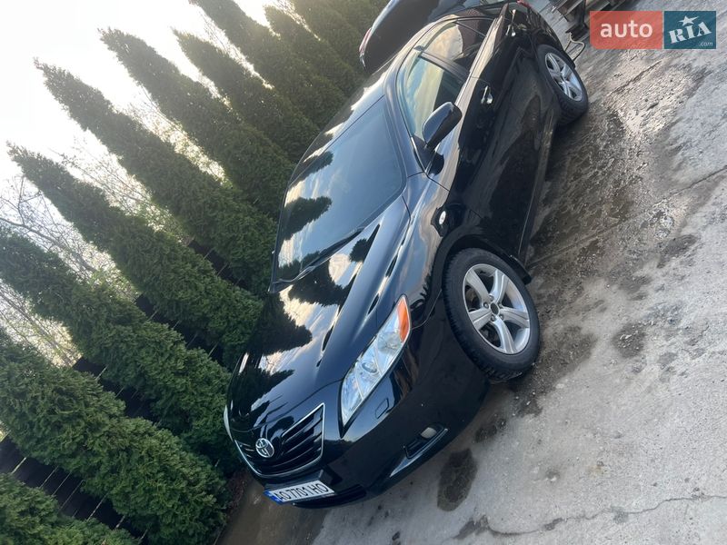 Седан Toyota Camry 2007 в Ужгороде