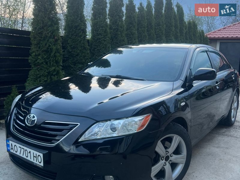 Седан Toyota Camry 2007 в Ужгороде