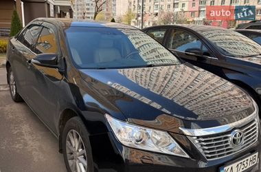 Седан Toyota Camry 2013 в Киеве