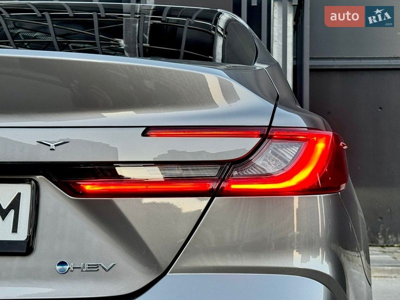 Седан Toyota Camry 2024 в Києві