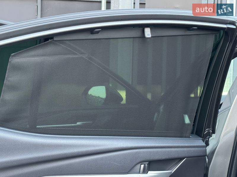 Седан Toyota Camry 2024 в Києві