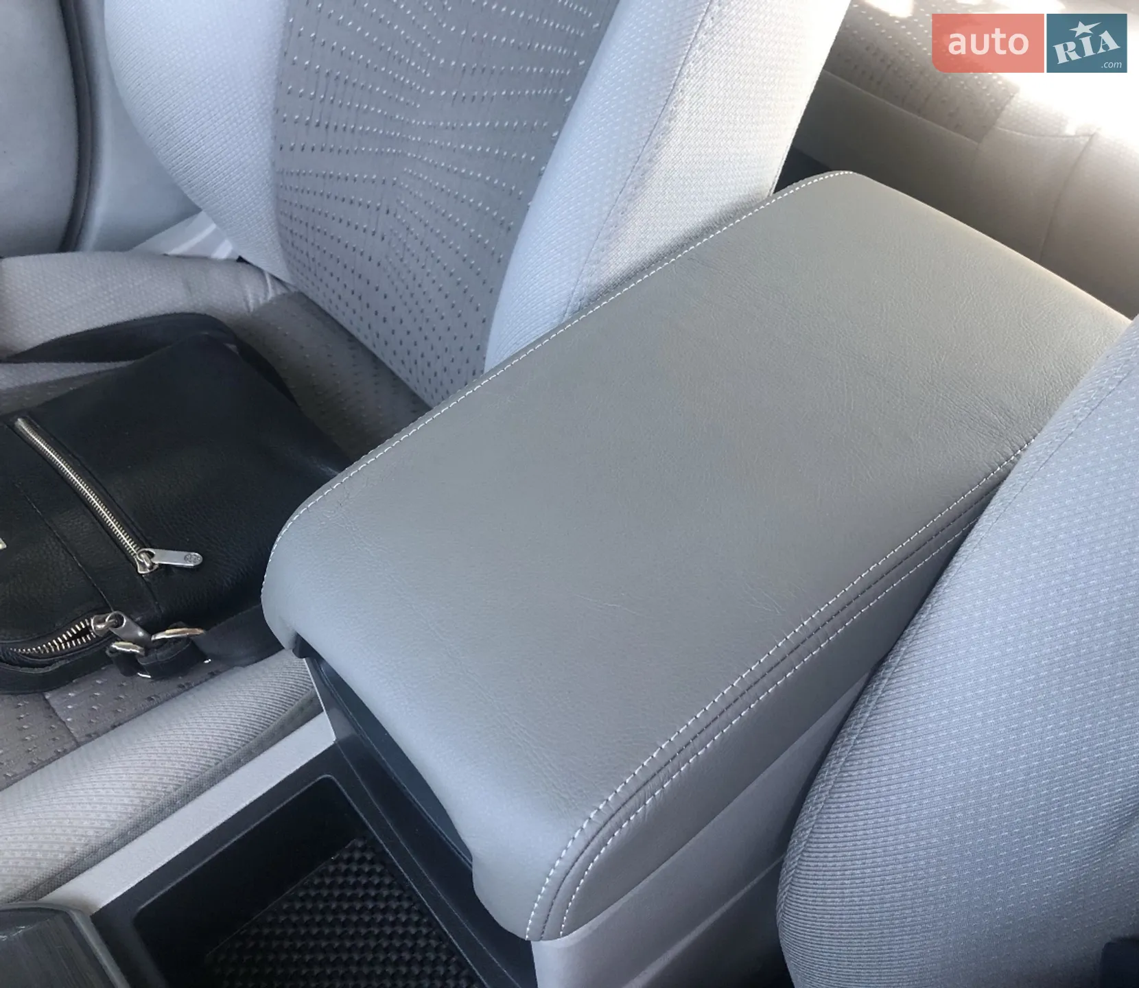 2013 Toyota Camry - мініатюра 17