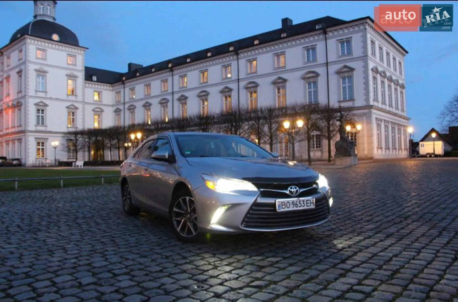 2016 Toyota Camry - мініатюра 22