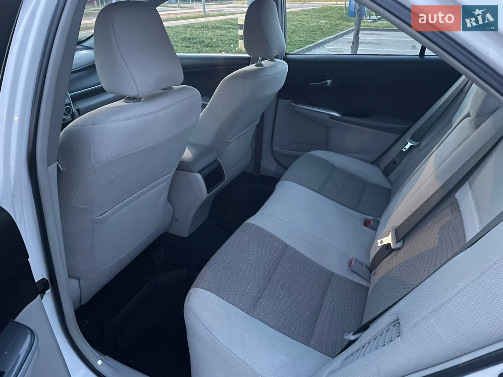 2013 Toyota Camry - мініатюра 16