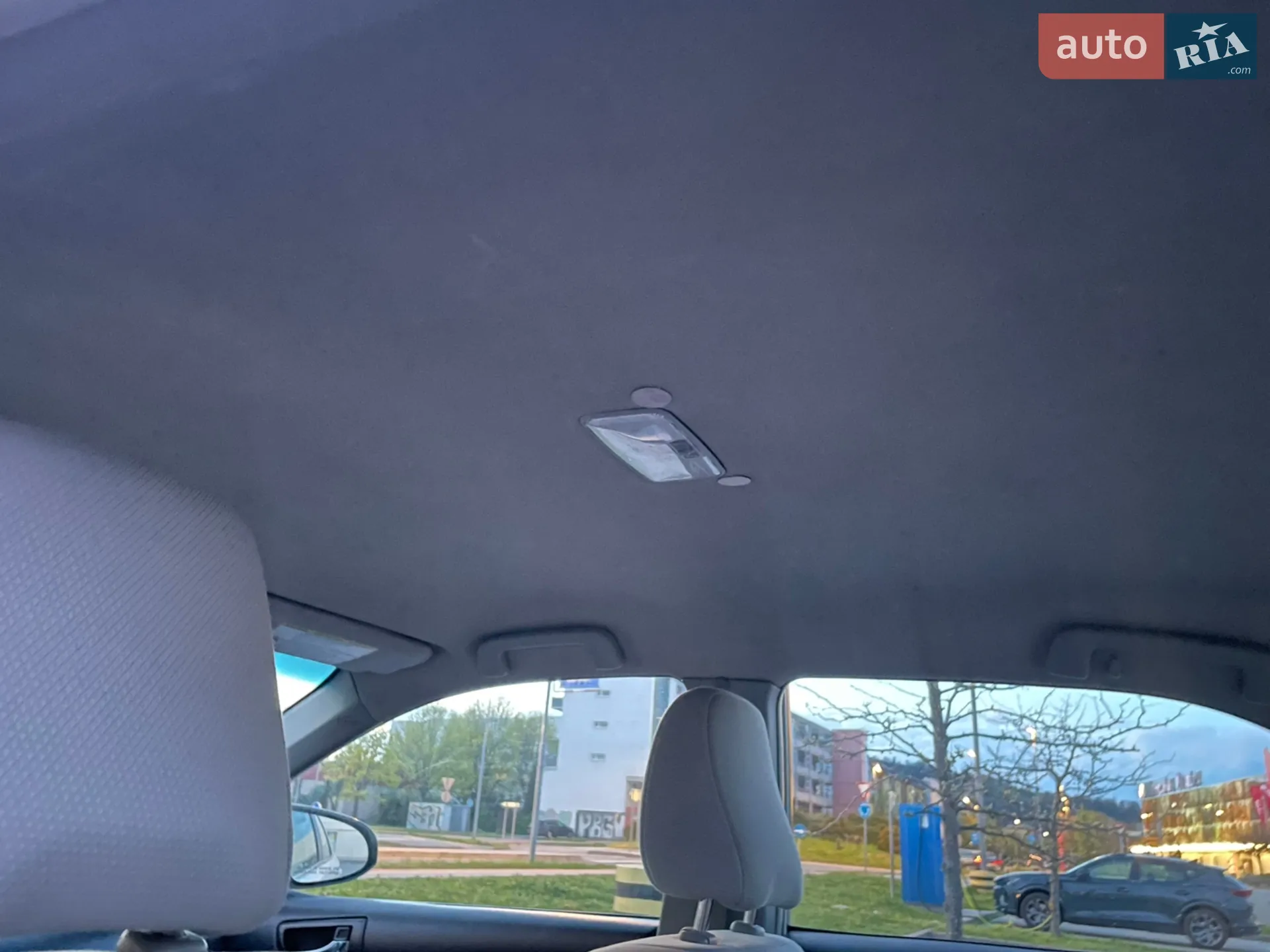 2013 Toyota Camry - мініатюра 19