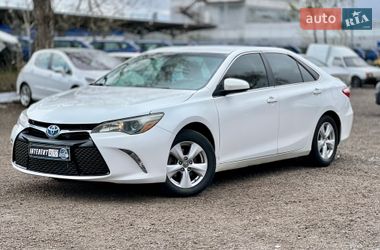 Седан Toyota Camry 2015 в Киеве
