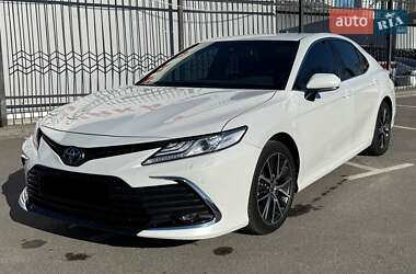 Седан Toyota Camry 2021 в Киеве