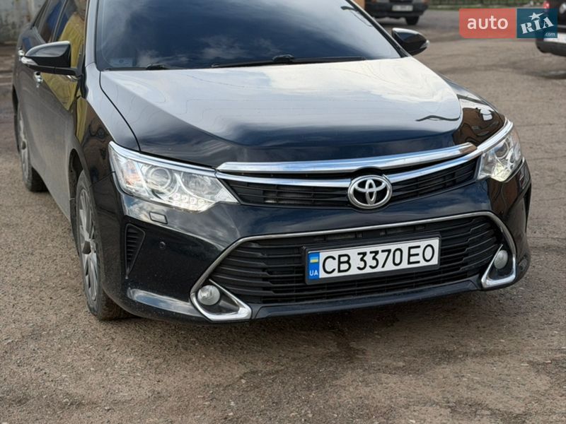 Седан Toyota Camry 2017 в Прилуках