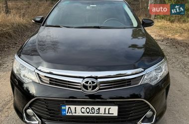 Седан Toyota Camry 2017 в Києві