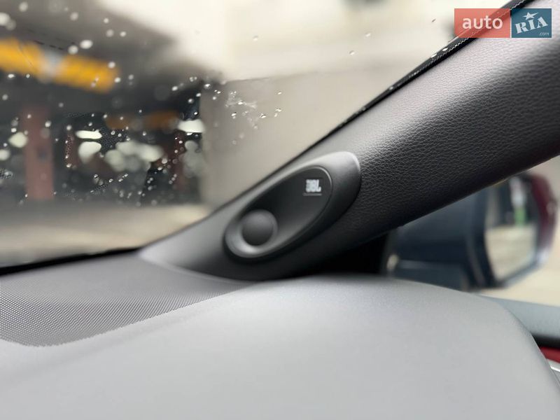 Седан Toyota Camry 2024 в Києві