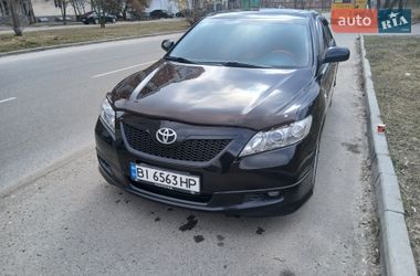 Седан Toyota Camry 2008 в Полтаве