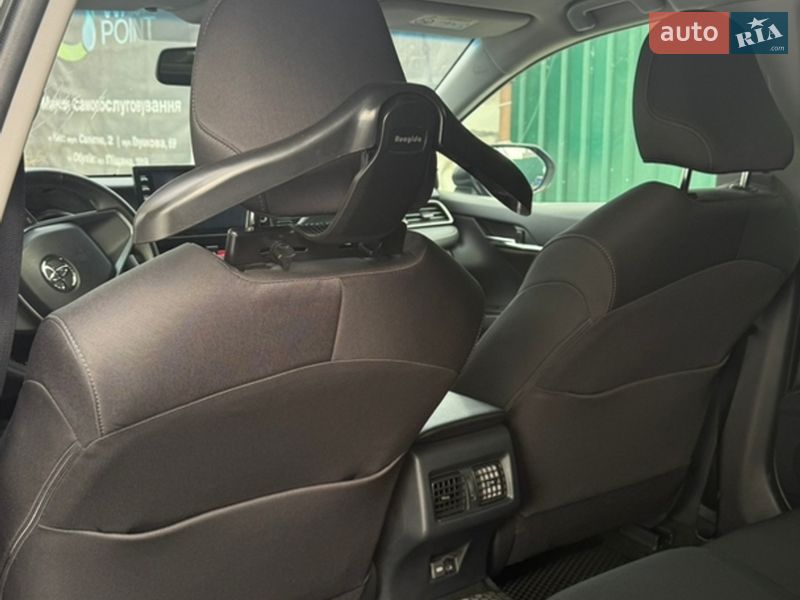Седан Toyota Camry 2023 в Киеве