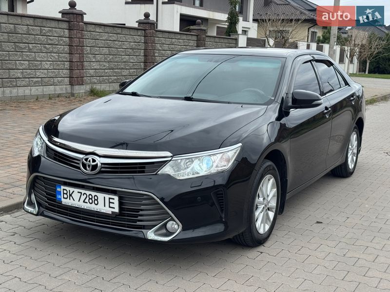 Toyota Camry 2016