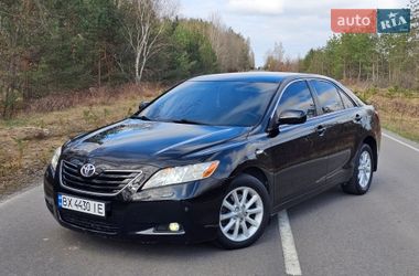 Седан Toyota Camry 2006 в Ровно