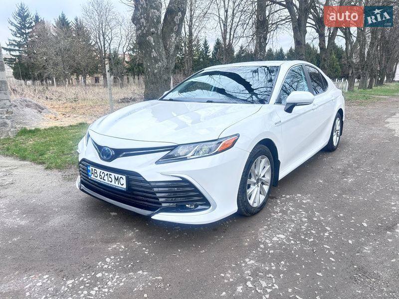 Toyota Camry 2021