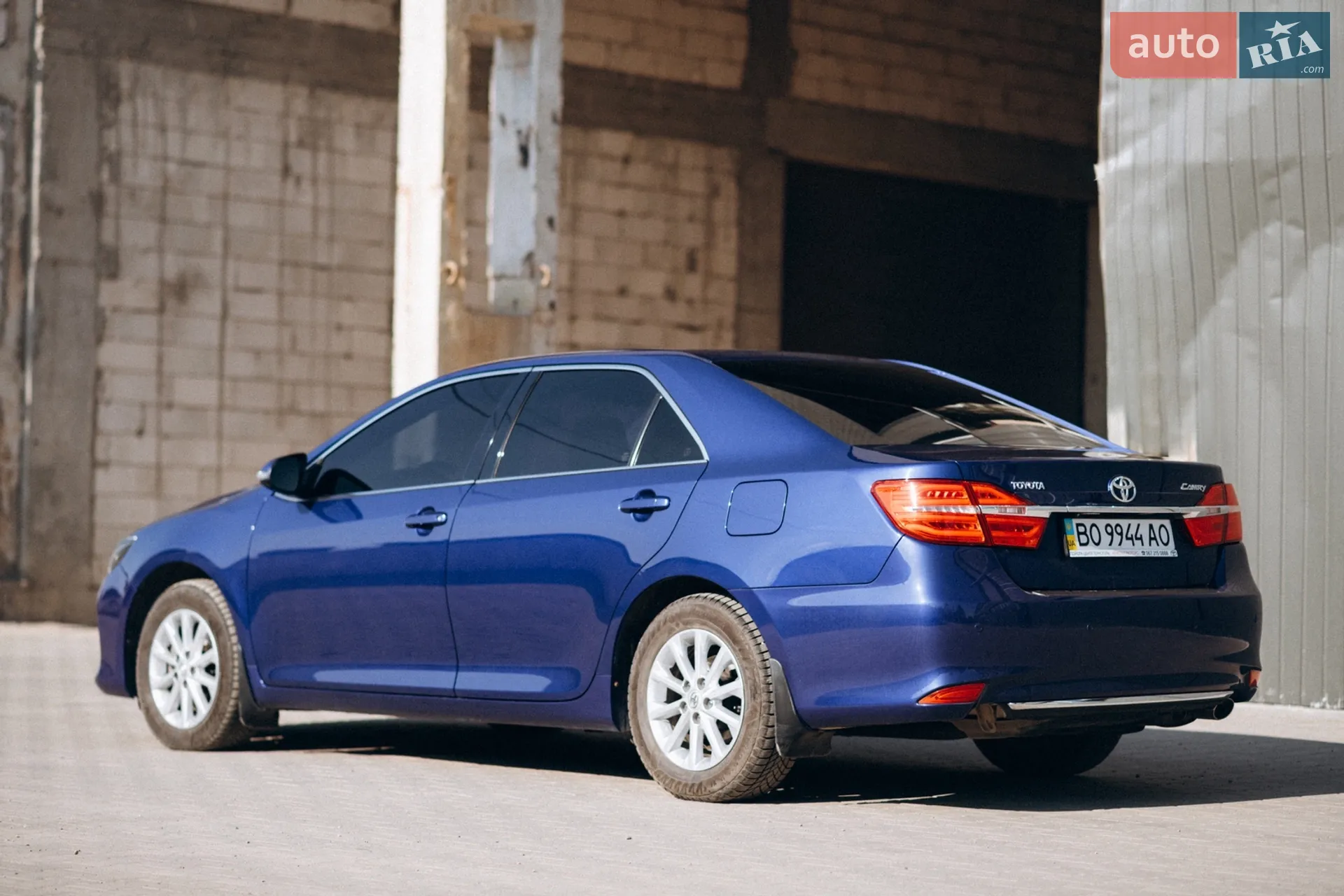 2016 Toyota Camry - мініатюра 13