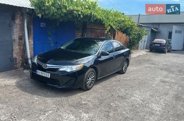 Седан Toyota Camry 2014 в Запоріжжі