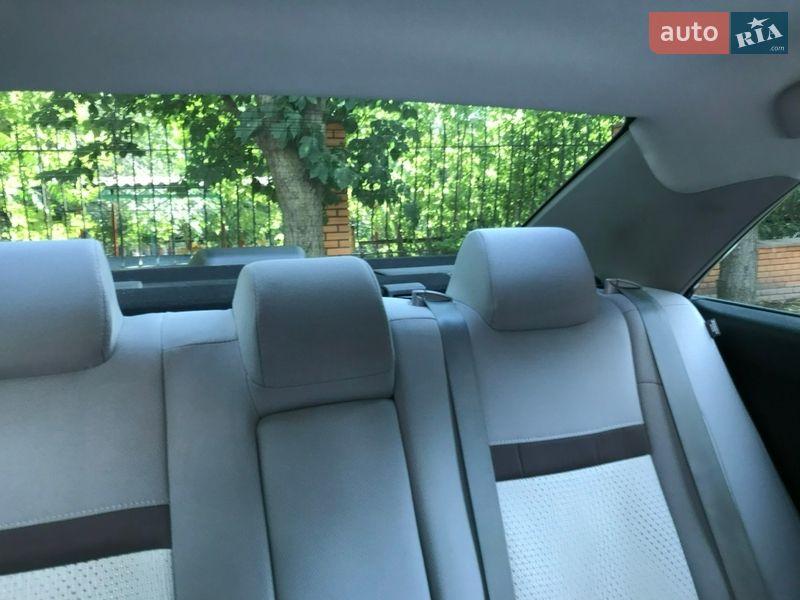 Седан Toyota Camry 2014 в Запорожье