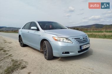 Седан Toyota Camry 2007 в Львові