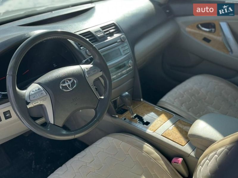 Седан Toyota Camry 2007 в Львове
