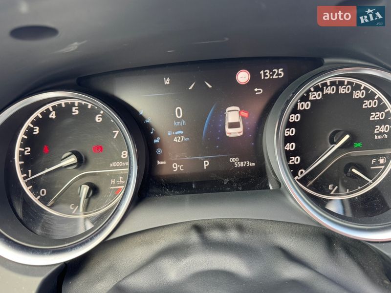 Седан Toyota Camry 2023 в Киеве