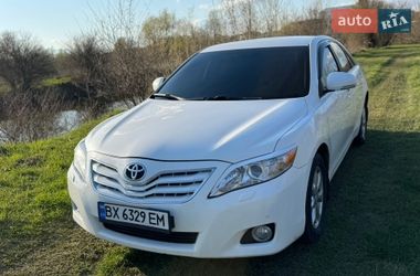 Седан Toyota Camry 2010 в Хмельницькому
