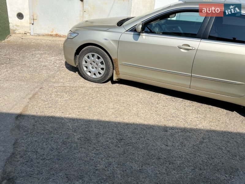 Седан Toyota Camry 2007 в Черновцах