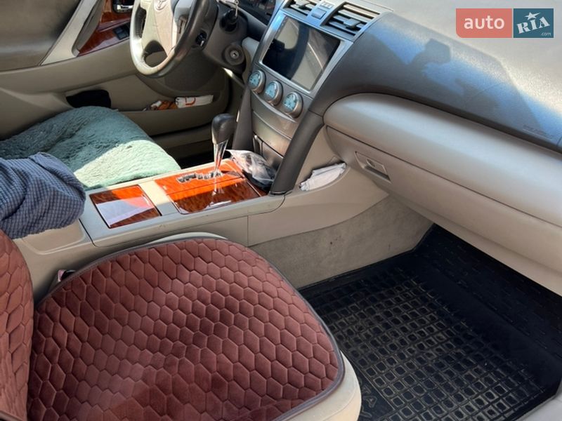 Седан Toyota Camry 2007 в Черновцах