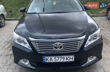 Седан Toyota Camry 2014 в Києві