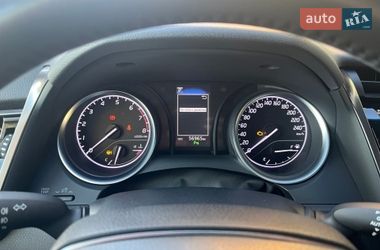 Седан Toyota Camry 2020 в Києві
