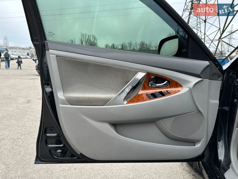 Седан Toyota Camry 2007 в Харькове