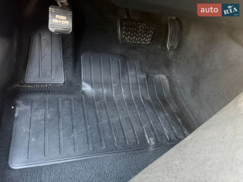 Седан Toyota Camry 2011 в Ямполе фото 31 Седан Toyota Camry 2011 в Ямполе