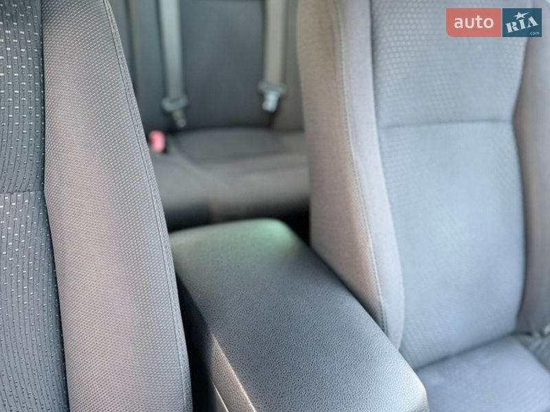 Седан Toyota Camry 2011 в Ямполе фото 57 Седан Toyota Camry 2011 в Ямполе