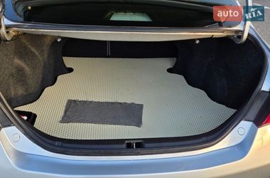 Седан Toyota Camry 2010 в Чернівцях